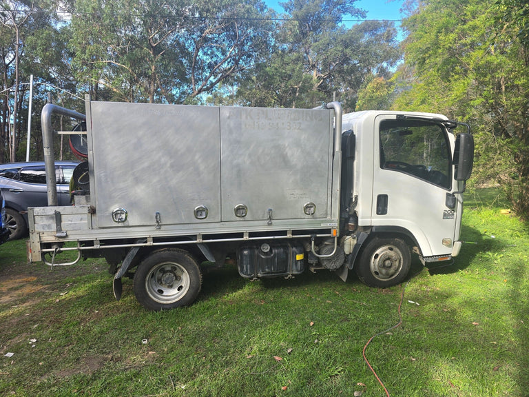 ISUZU NLR 200 2012 Jetter Truck